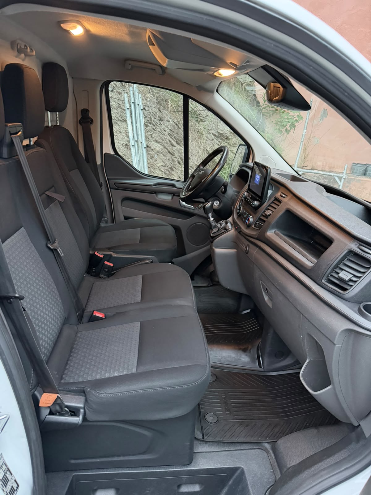 Nettoyage intérieur d’un Ford transit à Valloire en Savoie